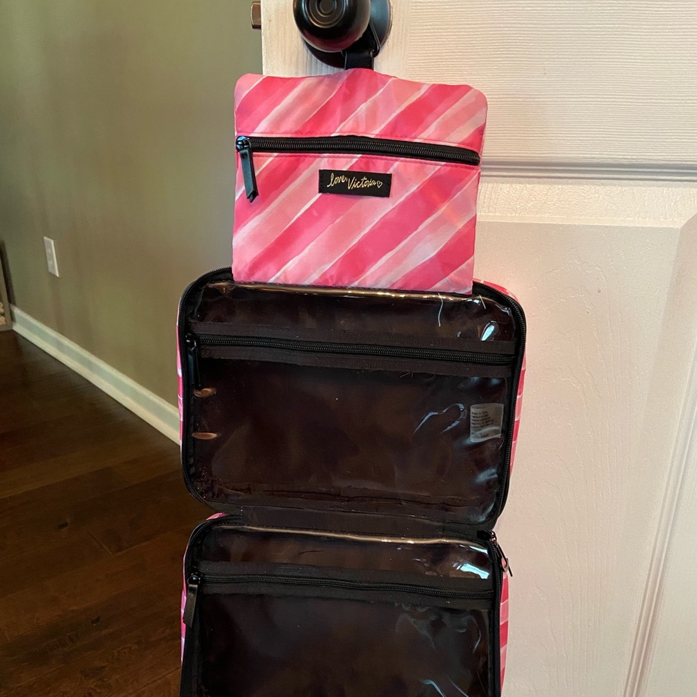 Victoria’s Secret Travel Bag - Picture 3 of 3